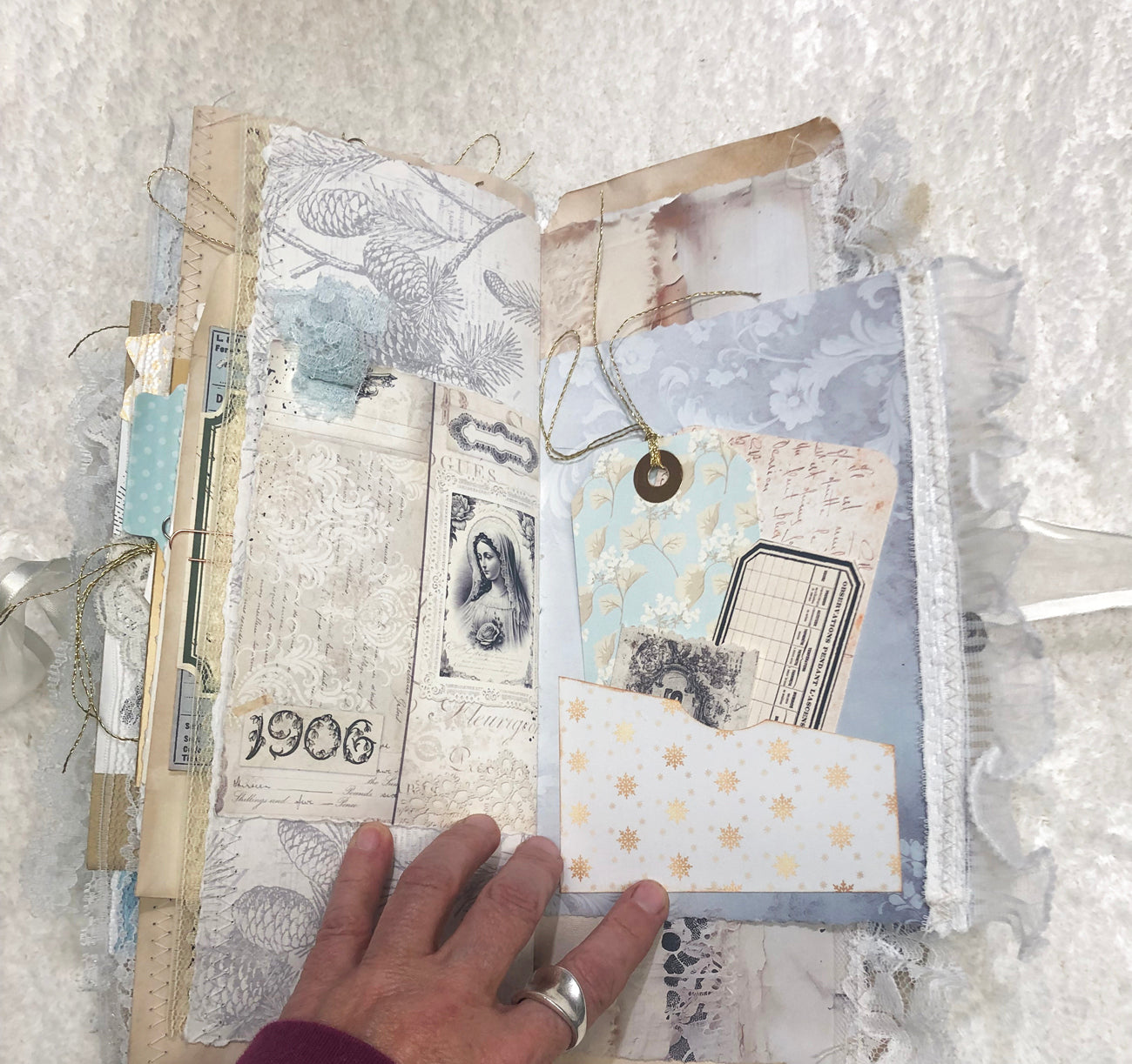 Winter Junk Journal | Glittery Green with Lace & Angels