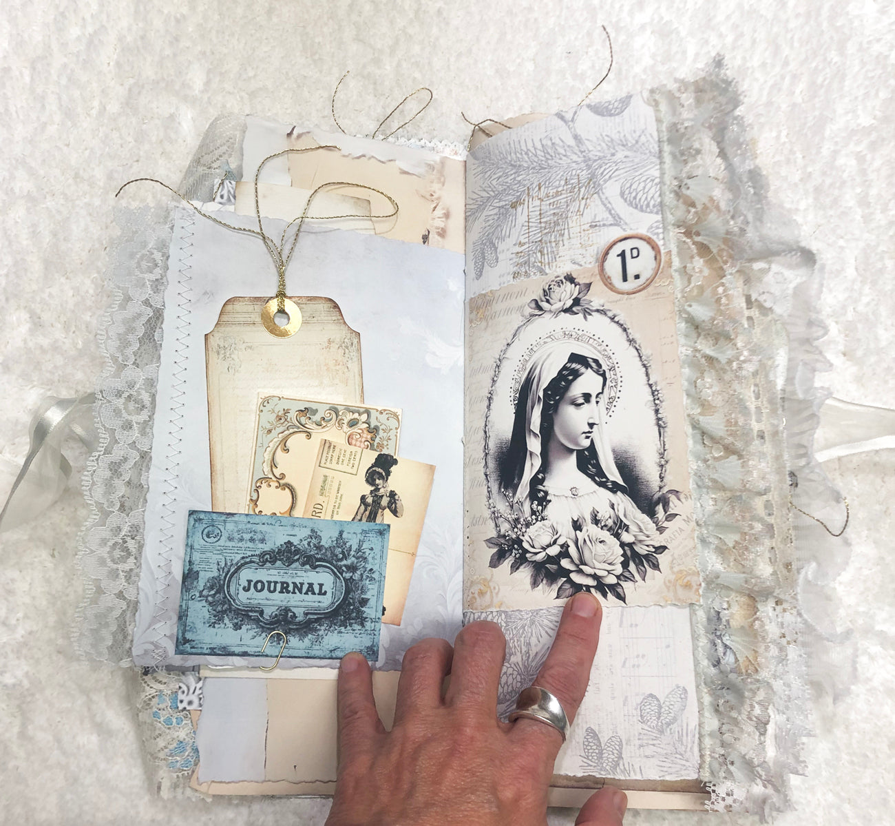 Winter Junk Journal | Glittery Green with Lace & Angels