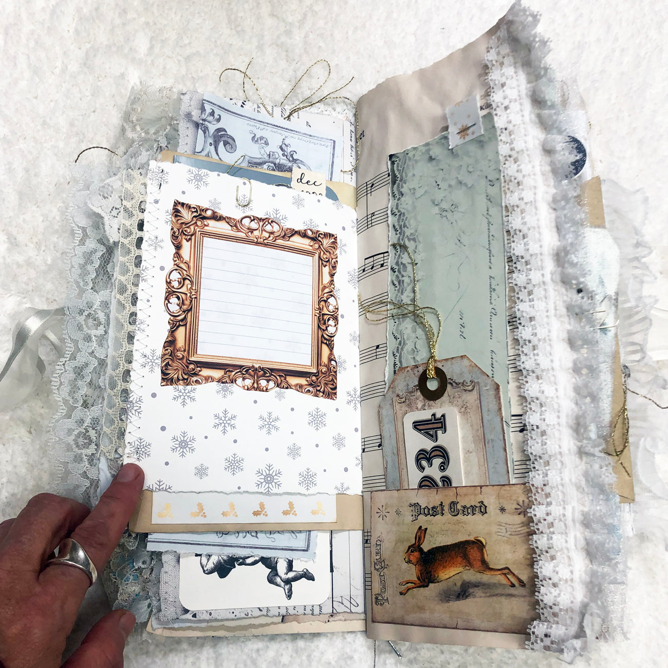 Winter Junk Journal | Glittery Green with Lace & Angels
