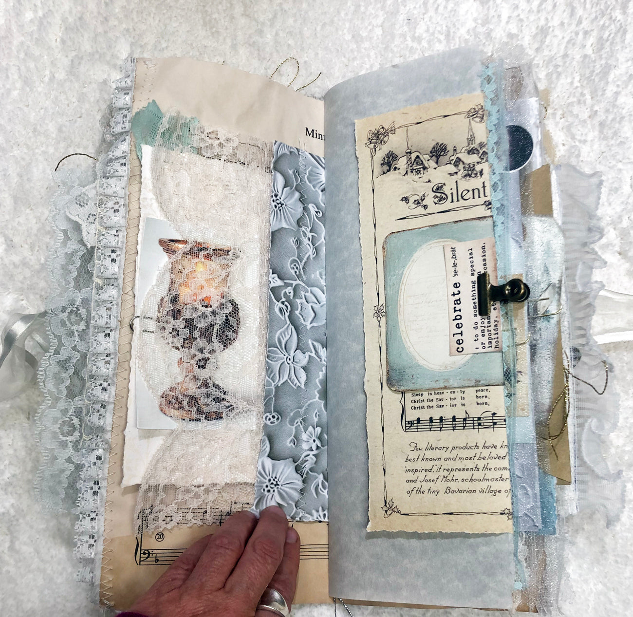 Winter Junk Journal | Glittery Green with Lace & Angels